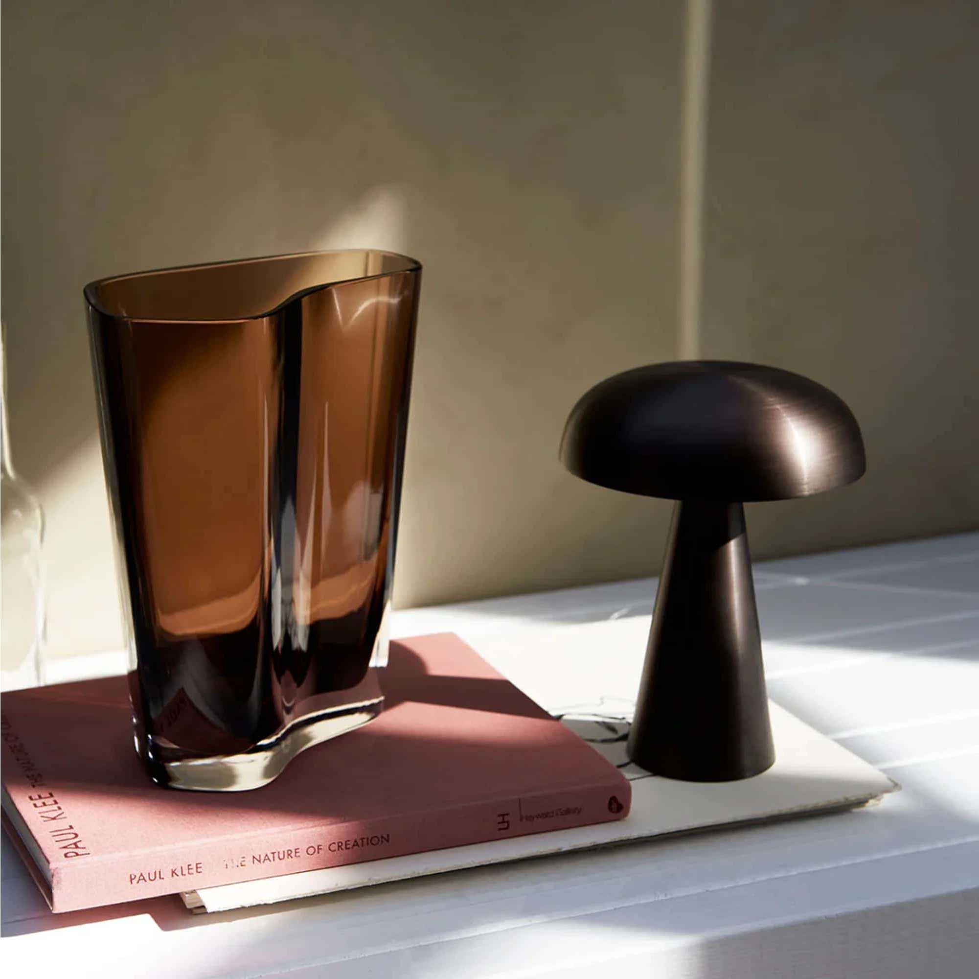 SC53 Como Portable Table Lamp. bronze