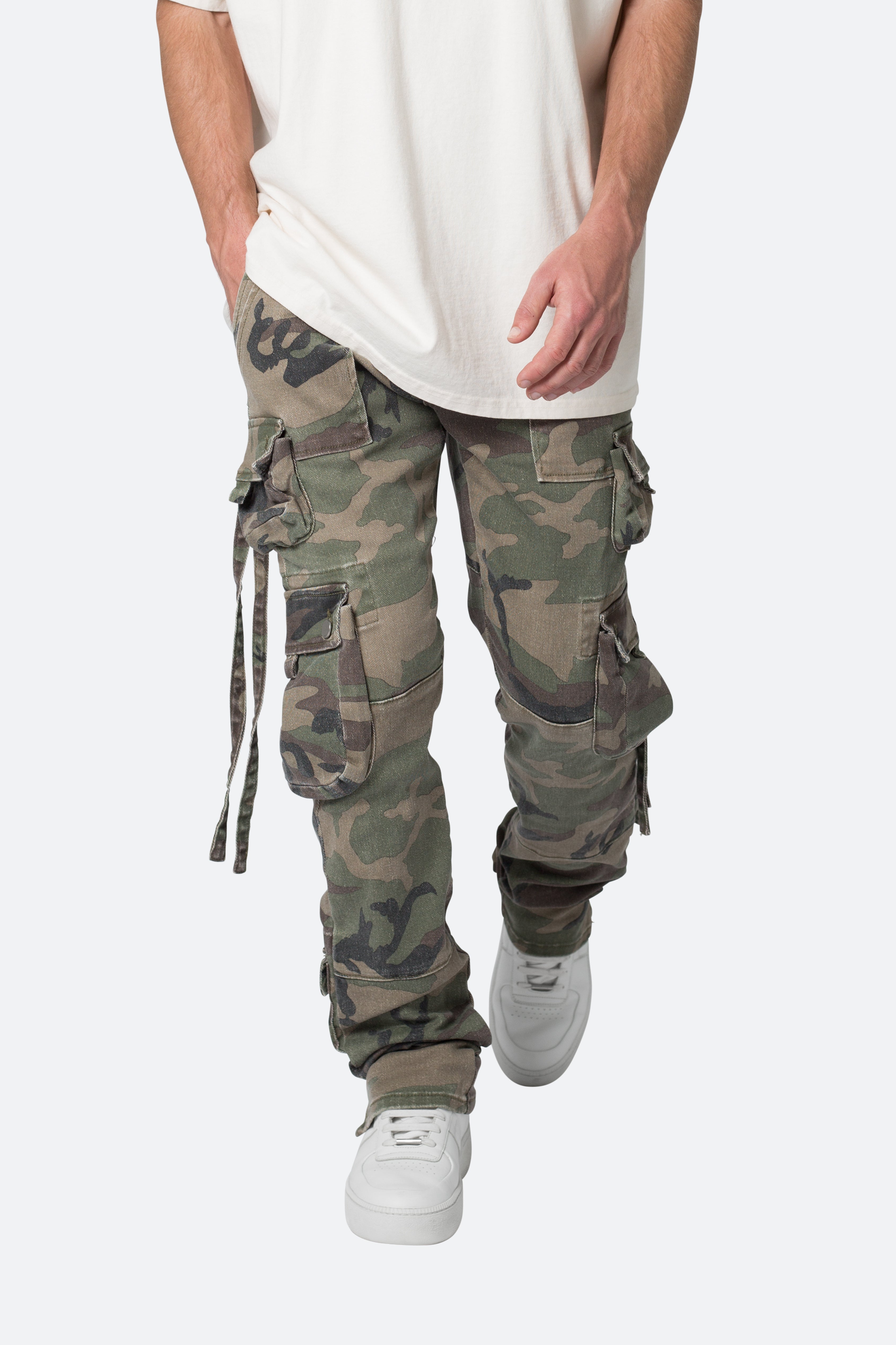 D152 Cargo Pants - Woodland Camo