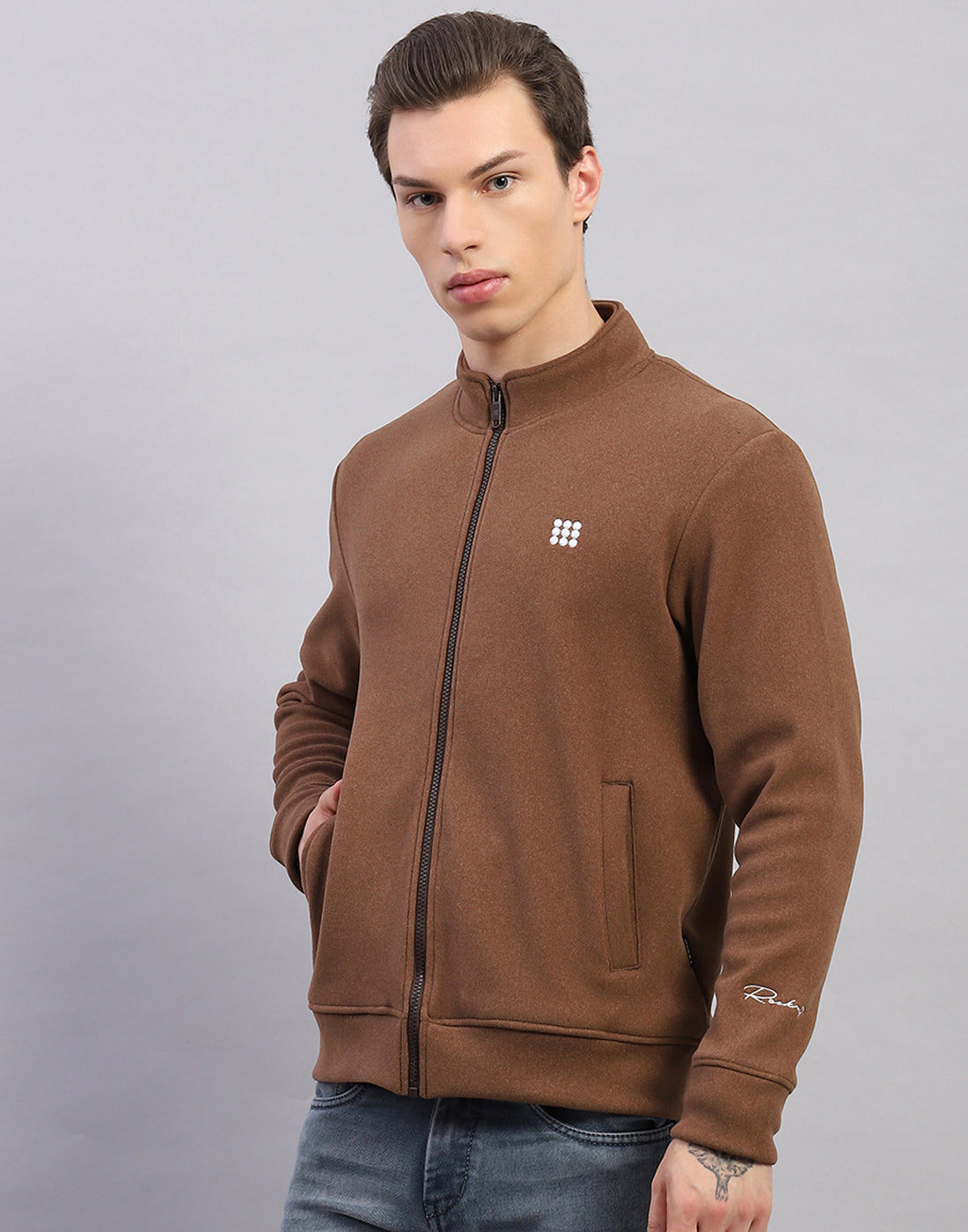 Men Brown Solid Round Neck Full Sleeve Sweatshirt