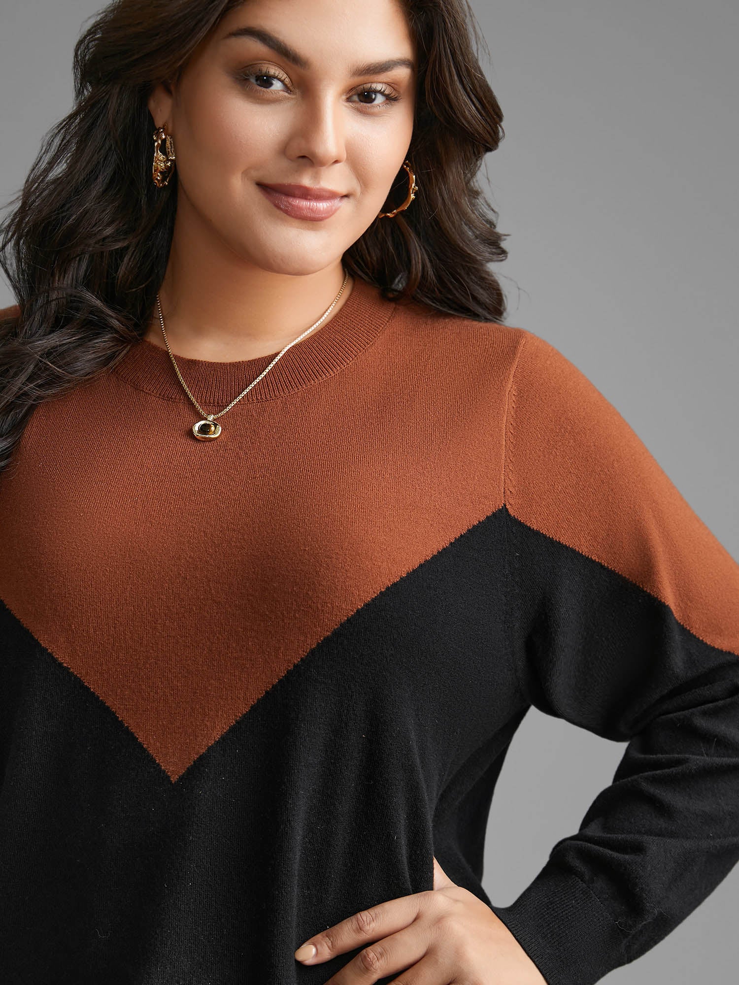 Round Neck Contrast Patchwork Pullover