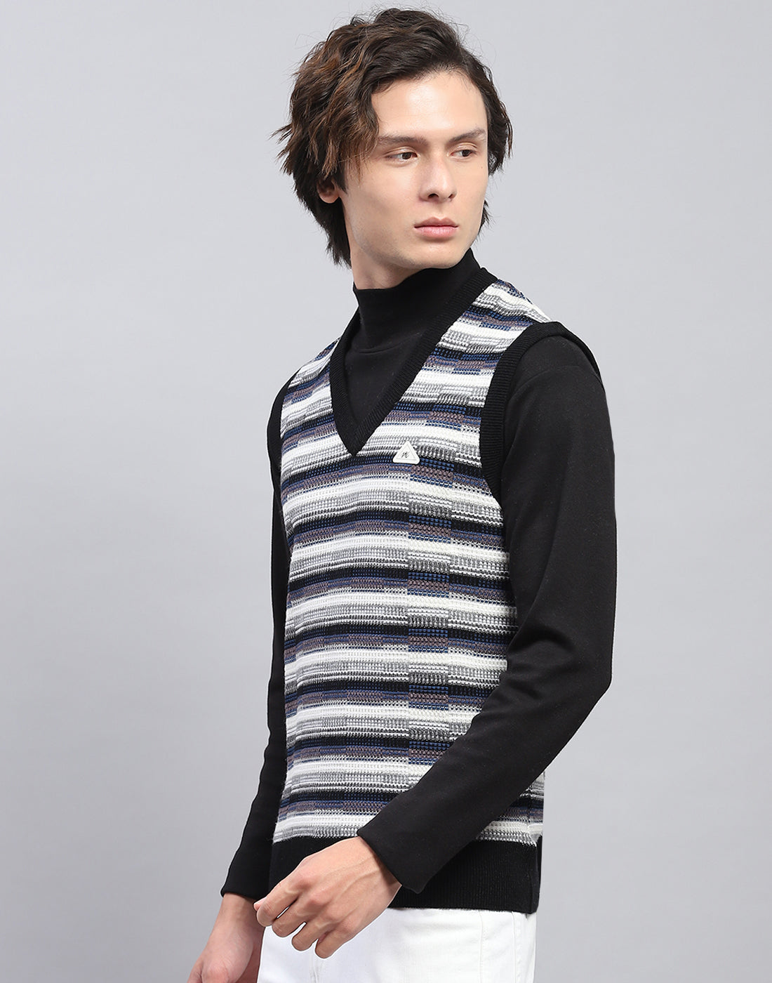 Men Black Self Design V Neck Sleeveless Sweater