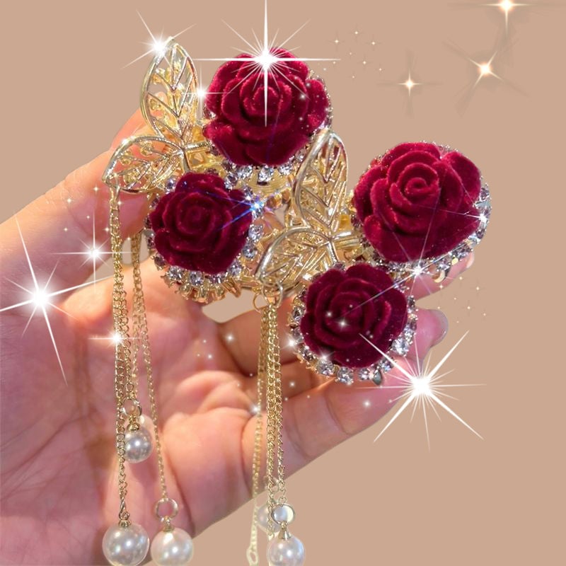 🌹Elegant Velvet Rose Hair Clip with Pearls✨