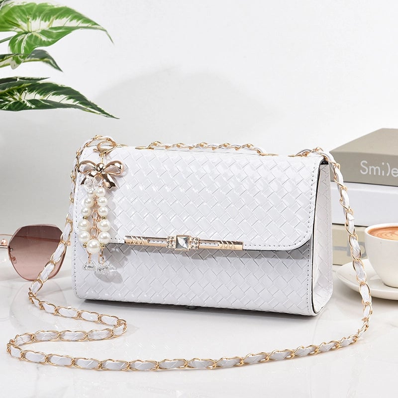 Women's Medium Pu Leather Lingge Streetwear Flip Cover Square Bag