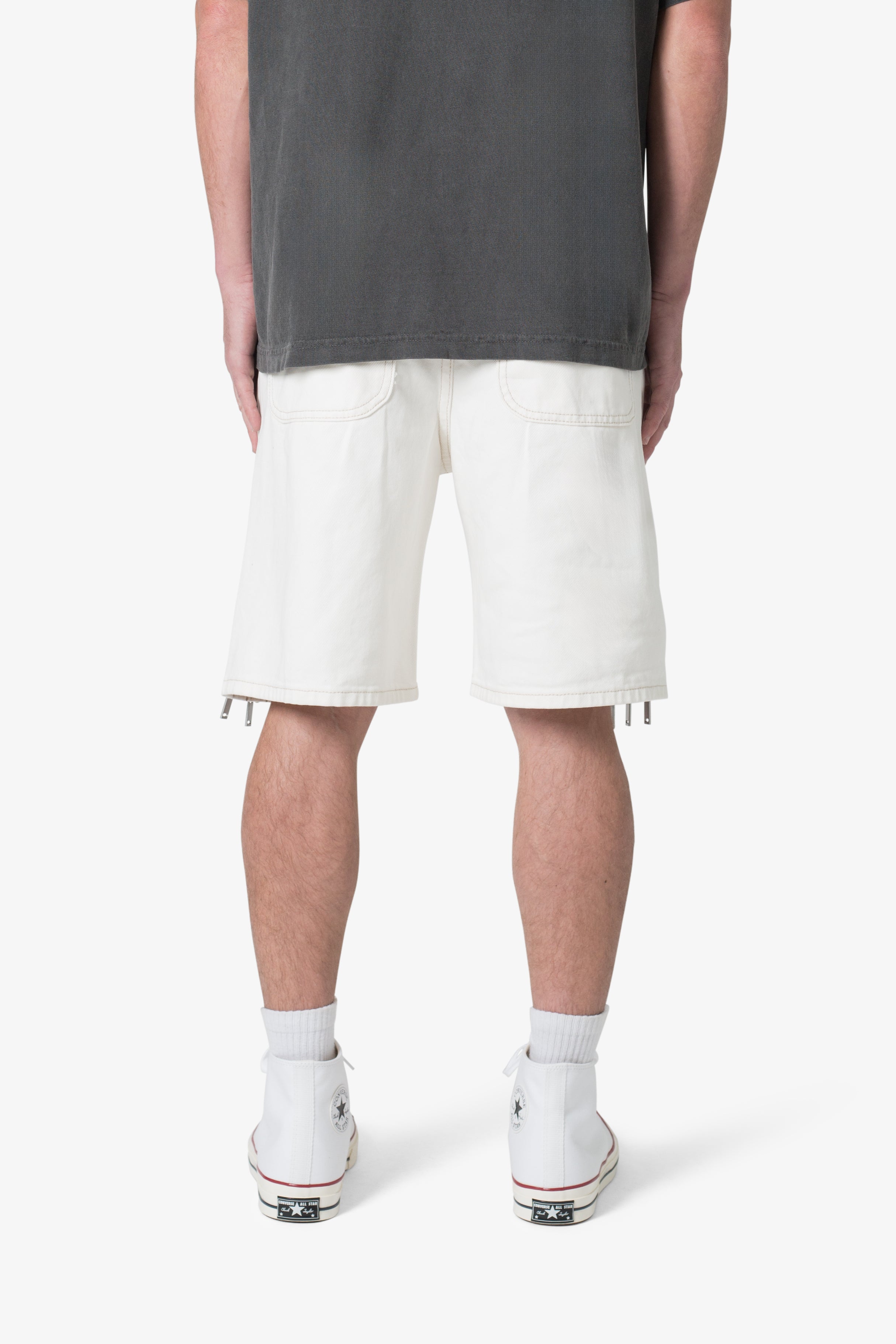 Elongated Zipper Denim Shorts - Off White