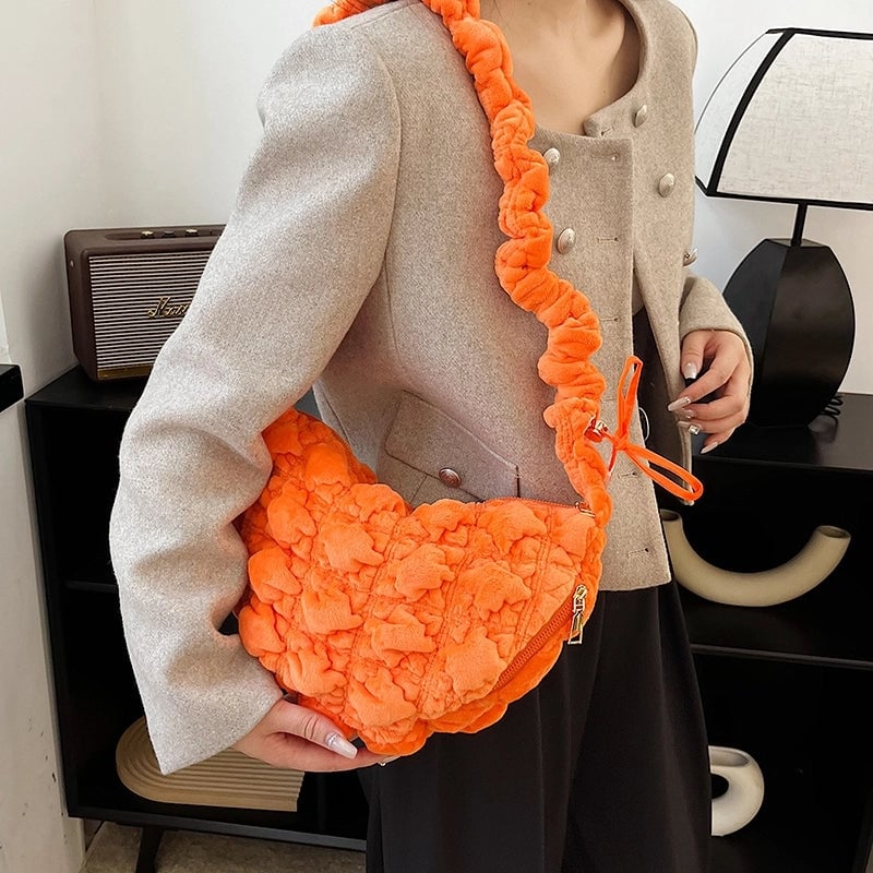 Women's Autumn&winter Polyester Solid Color Maximalism Classic Style Streetwear Knot Sewing Thread Dumpling Shape Zipper Underarm Bag