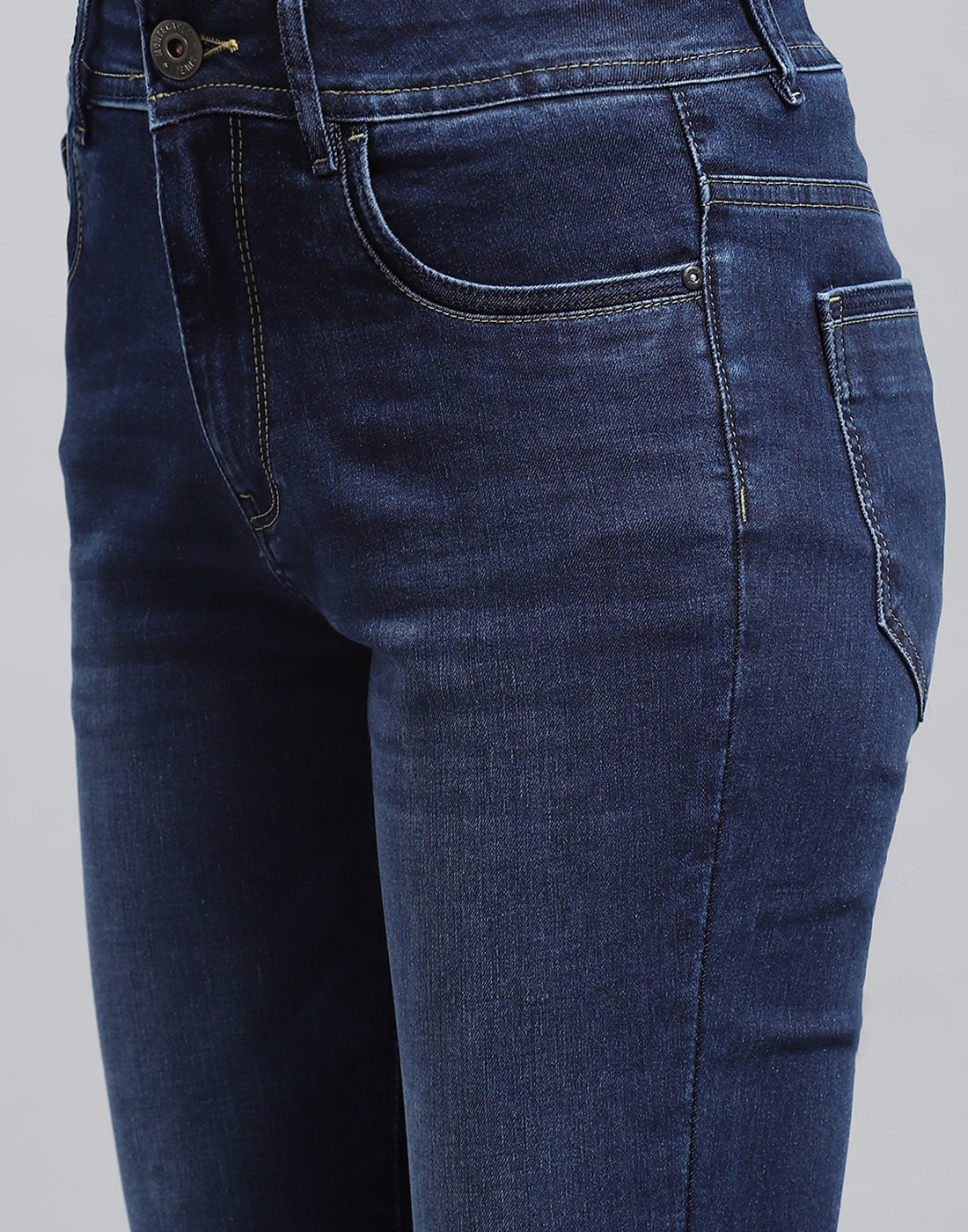 Women Blue Light Wash Slim Fit Denim