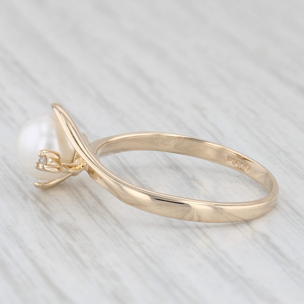 0.20ctw Cultured Pearl and Diamond 14K Yellow Gold Ring