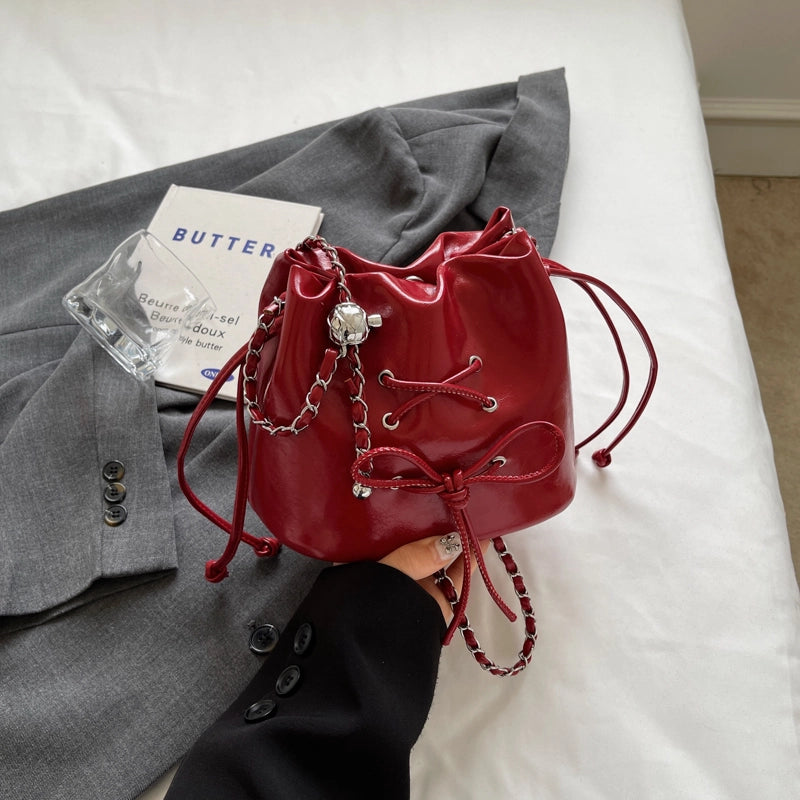 Women's Medium Pu Leather Solid Color Classic Style Sewing Thread Bucket Magnetic Buckle Bucket Bag