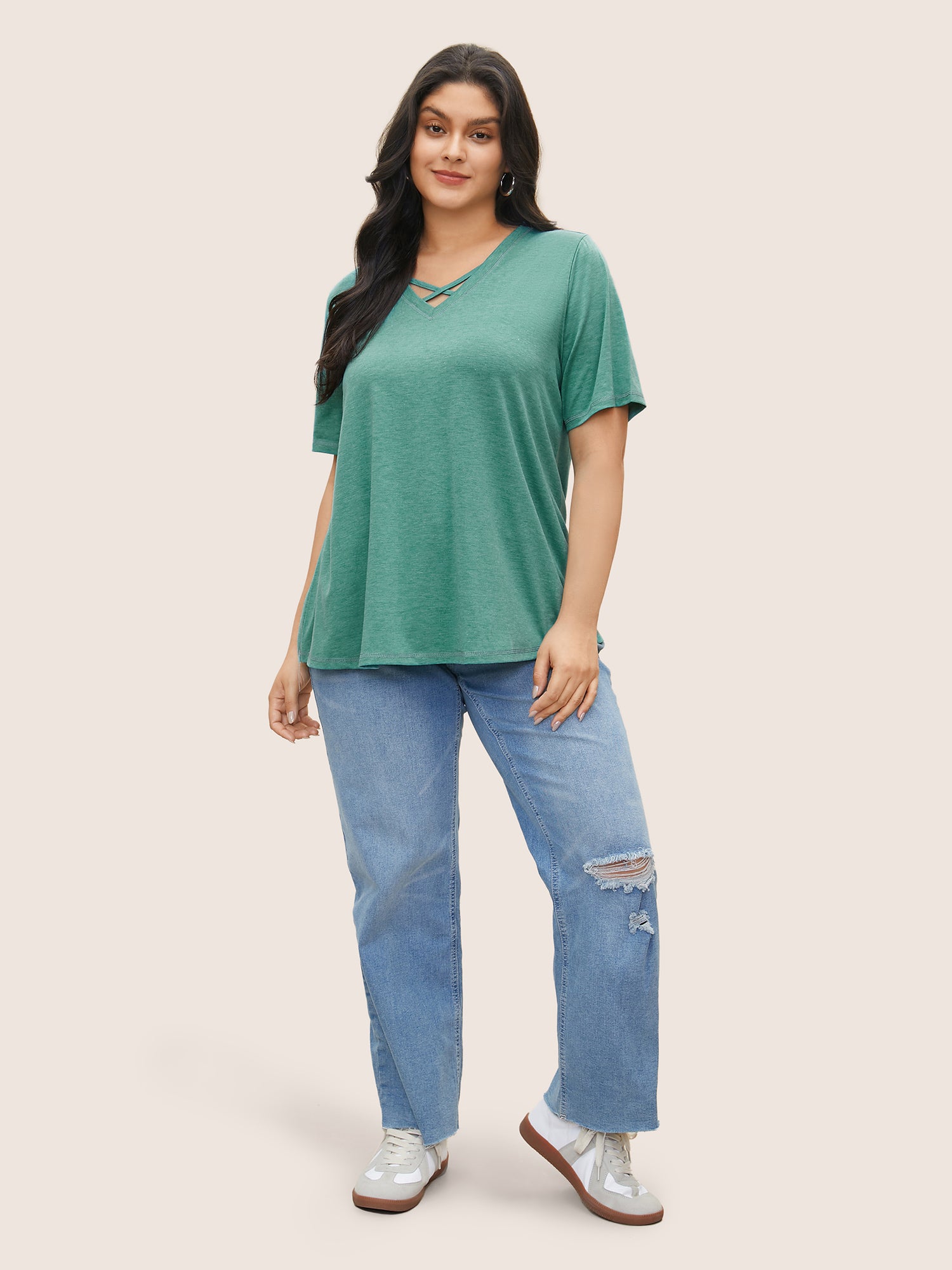 Solid Crisscross Neck Contrast Stitch T-shirt