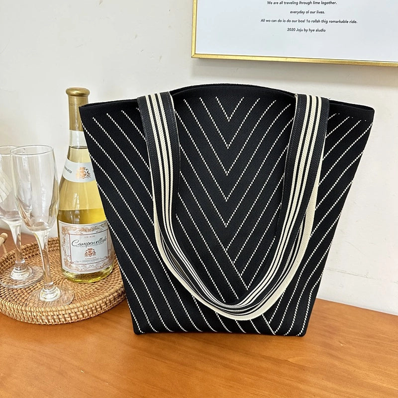 New Niche Retro Black And White Horizontal Solid Stripe Color Matching Shoulder Bag Practical Environmental Protection Portable Underarm Bag Women's Bag
