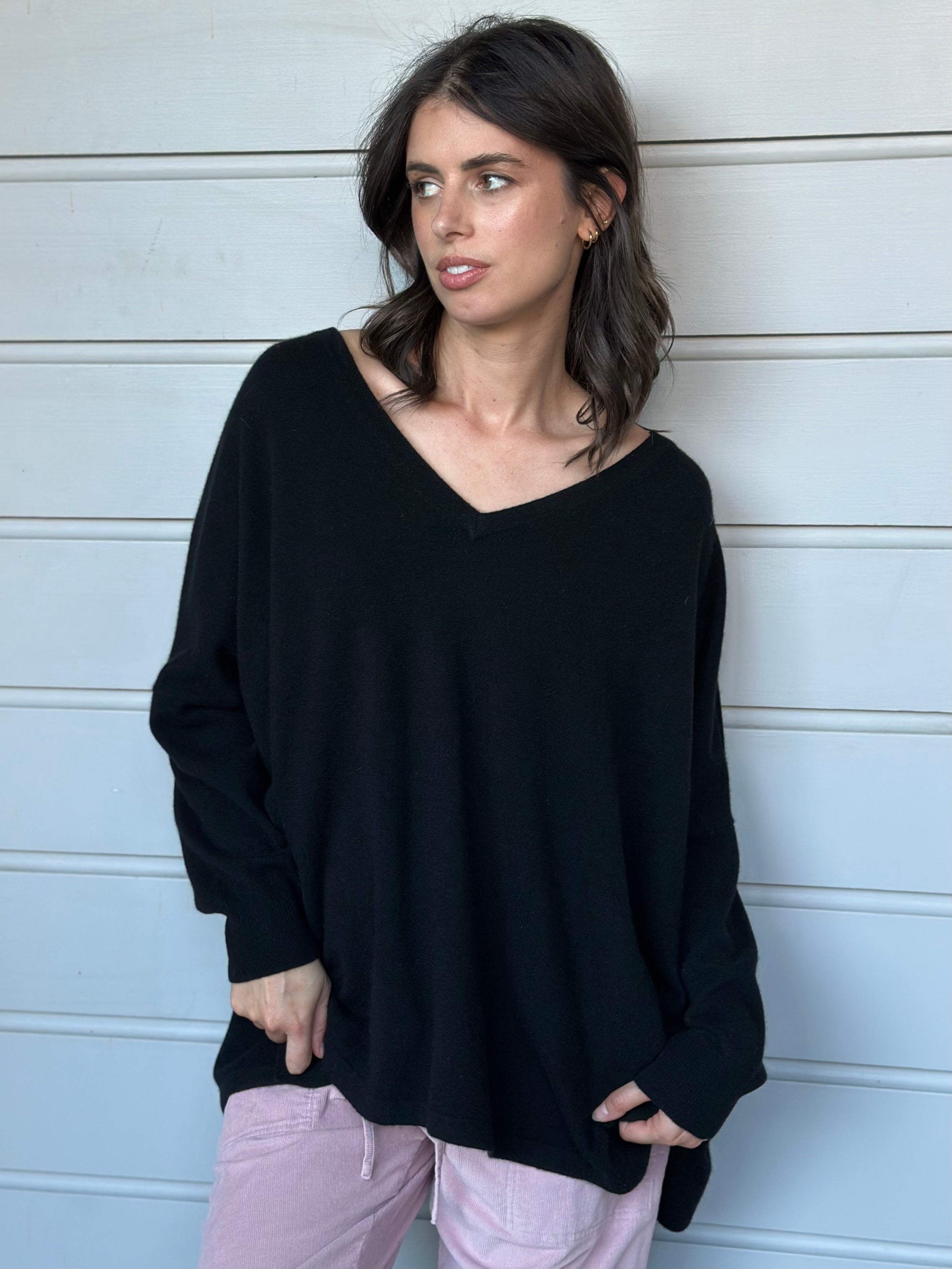 relaxed boyfriend knit-black cashmere