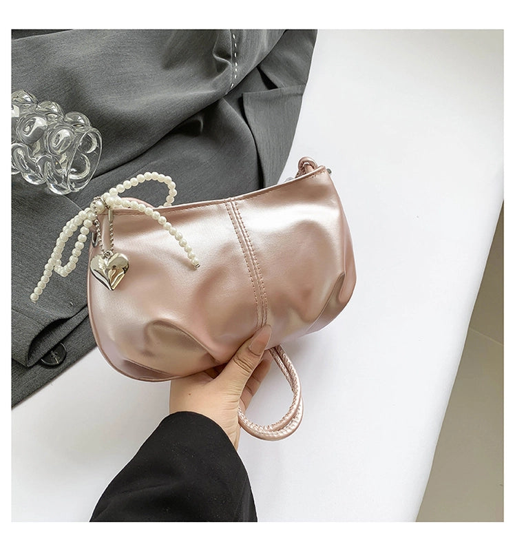 Women's Pu Leather Solid Color Streetwear Pillow Shape Zipper Crossbody Bag