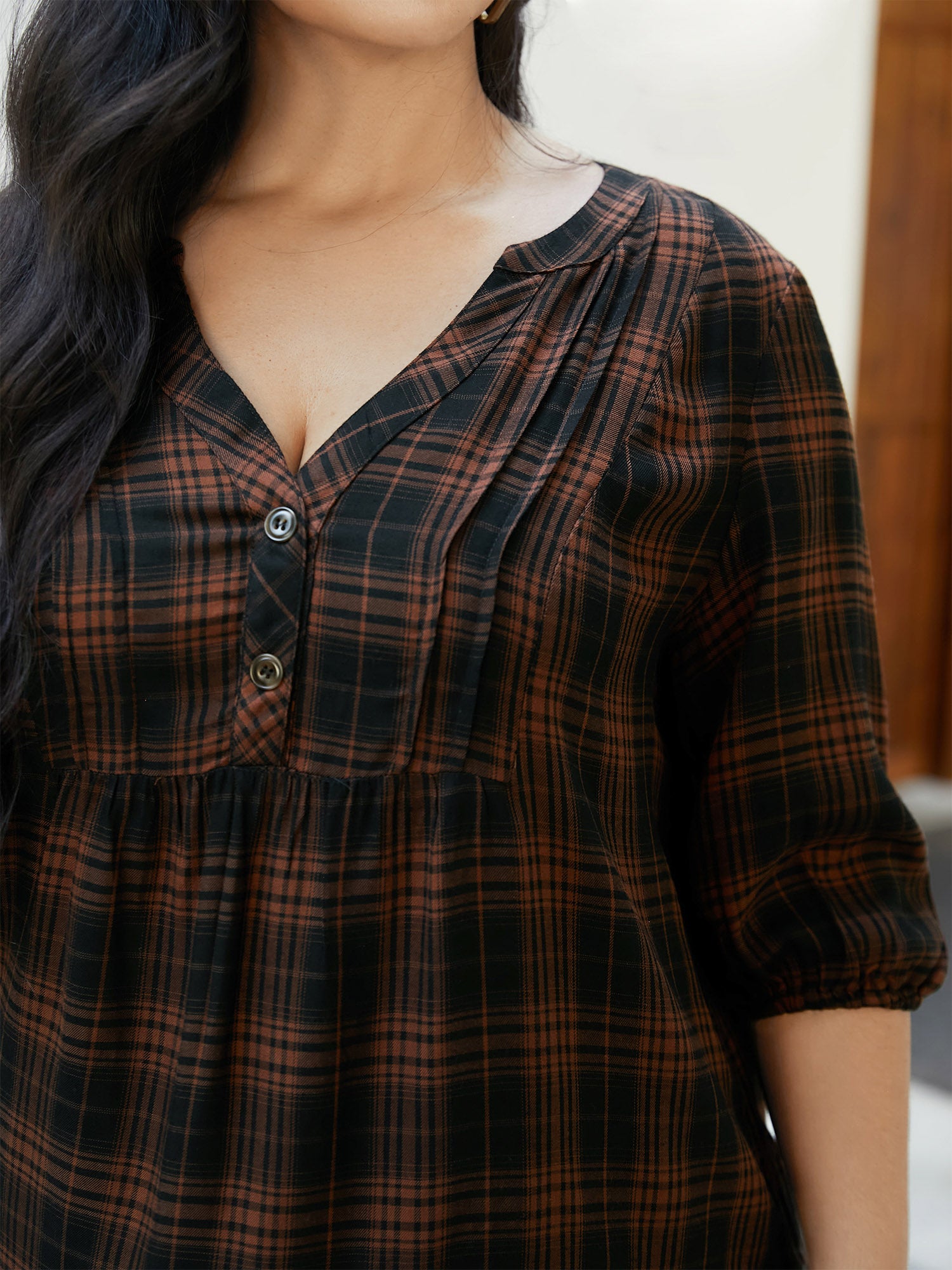 Plaid Pleated Button Placket Blouse