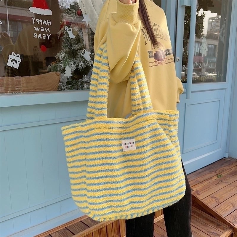 Women's Medium Plush Color Block Streetwear Square Open Shoulder Bag