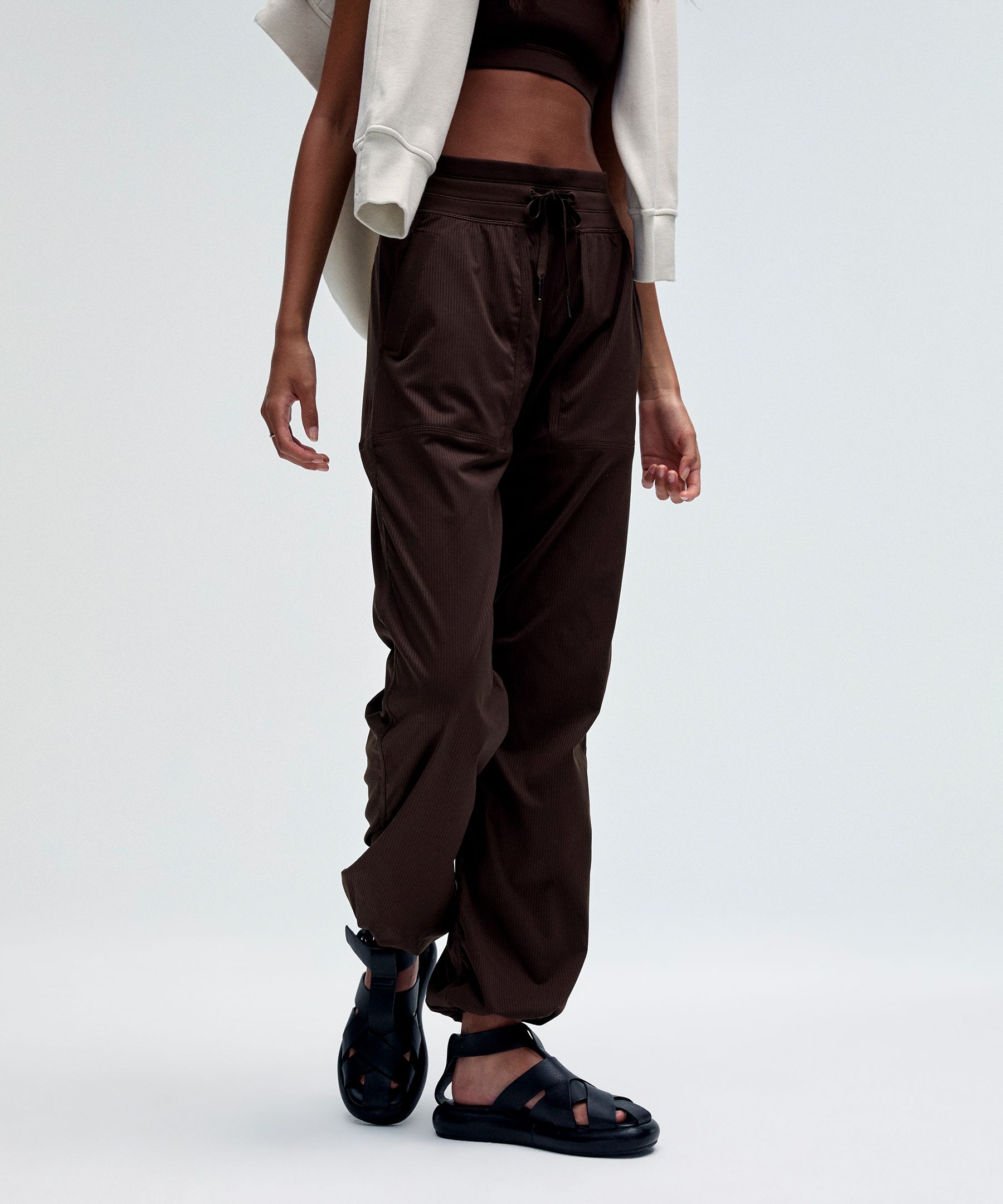 Dance Studio Mid-Rise Pant Regular