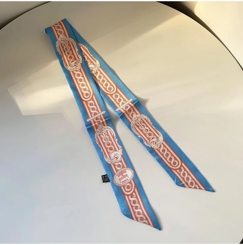 Women's Minimalist Classic Style Color Block Satin Printing Silk Scarf