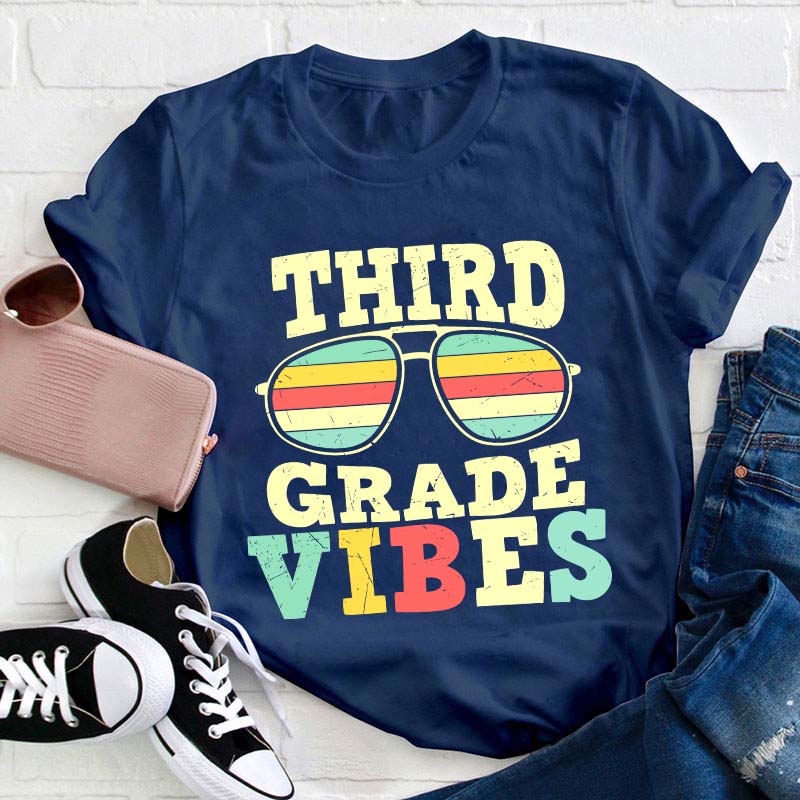 Personalized Grade Vintage Sunglasses Teacher T-Shirt