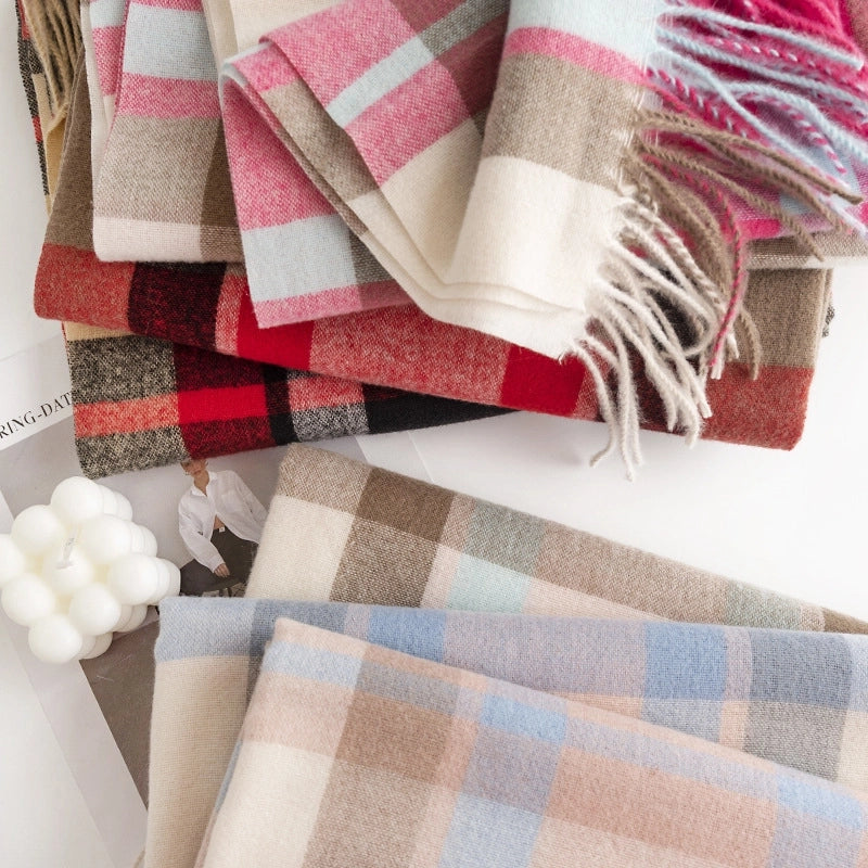 Women's Elegant Plaid Imitation Cashmere Tassel Scarf