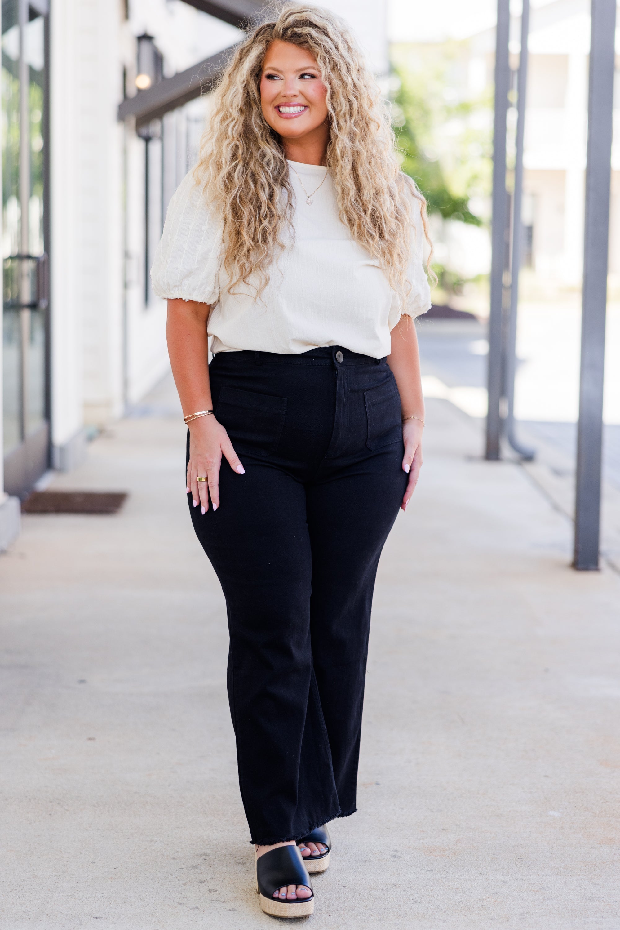 Girl On The Go Jeans. Black