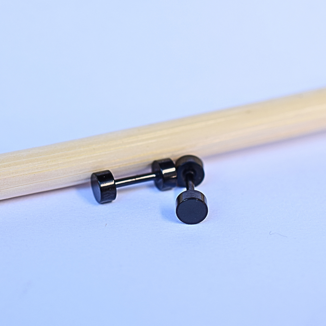 4mm Double studs - Black