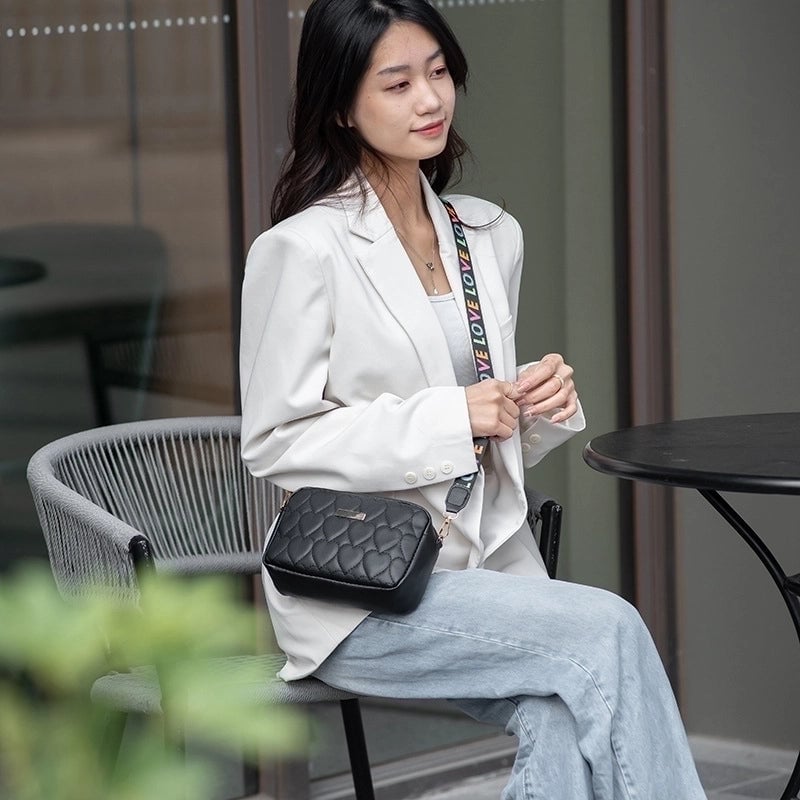 Women's Medium Pu Leather Heart Shape Solid Color Basic Square Zipper Shoulder Bag Crossbody Bag Square Bag