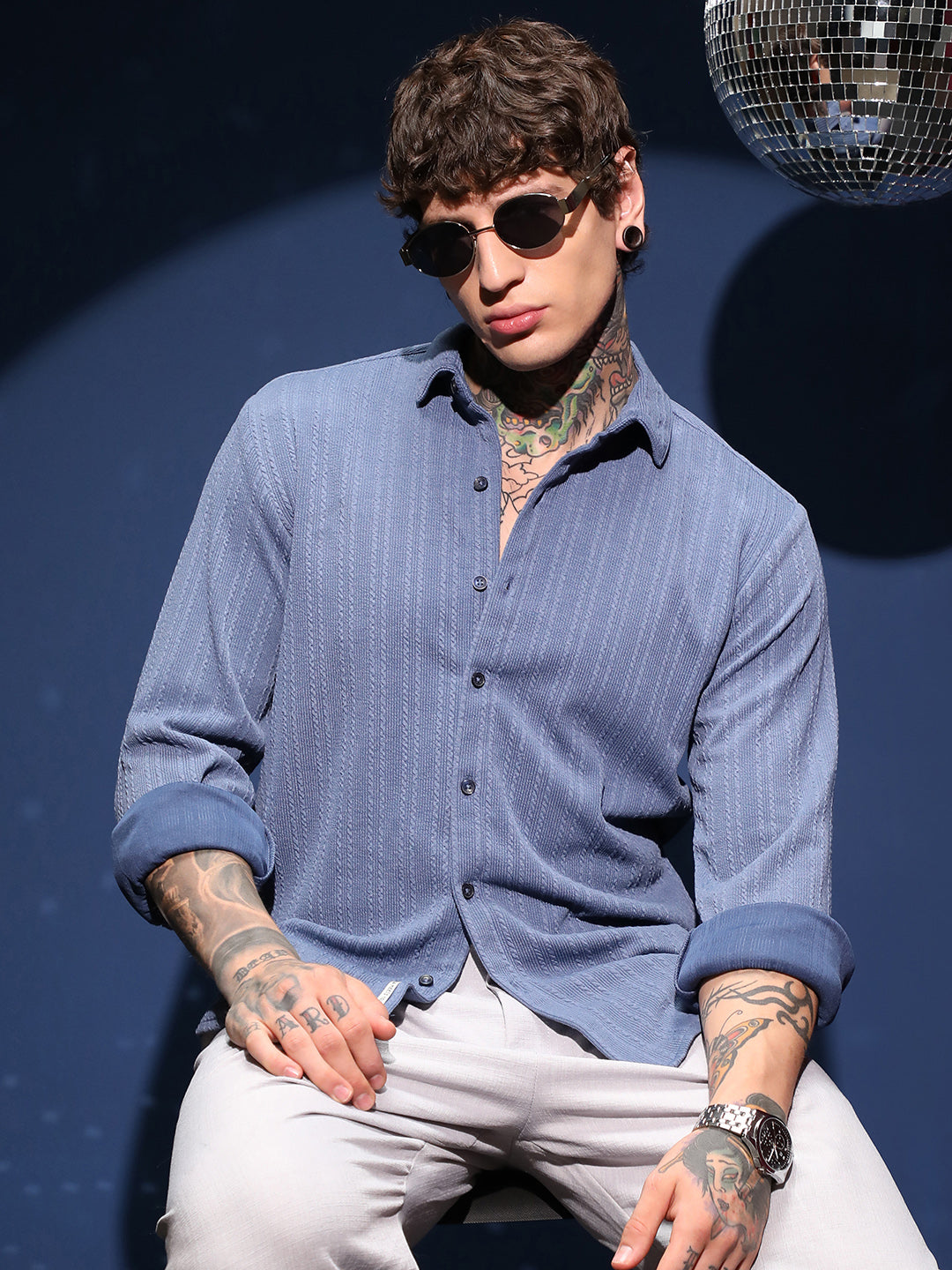 Parallel-Crease Tactile Shirt