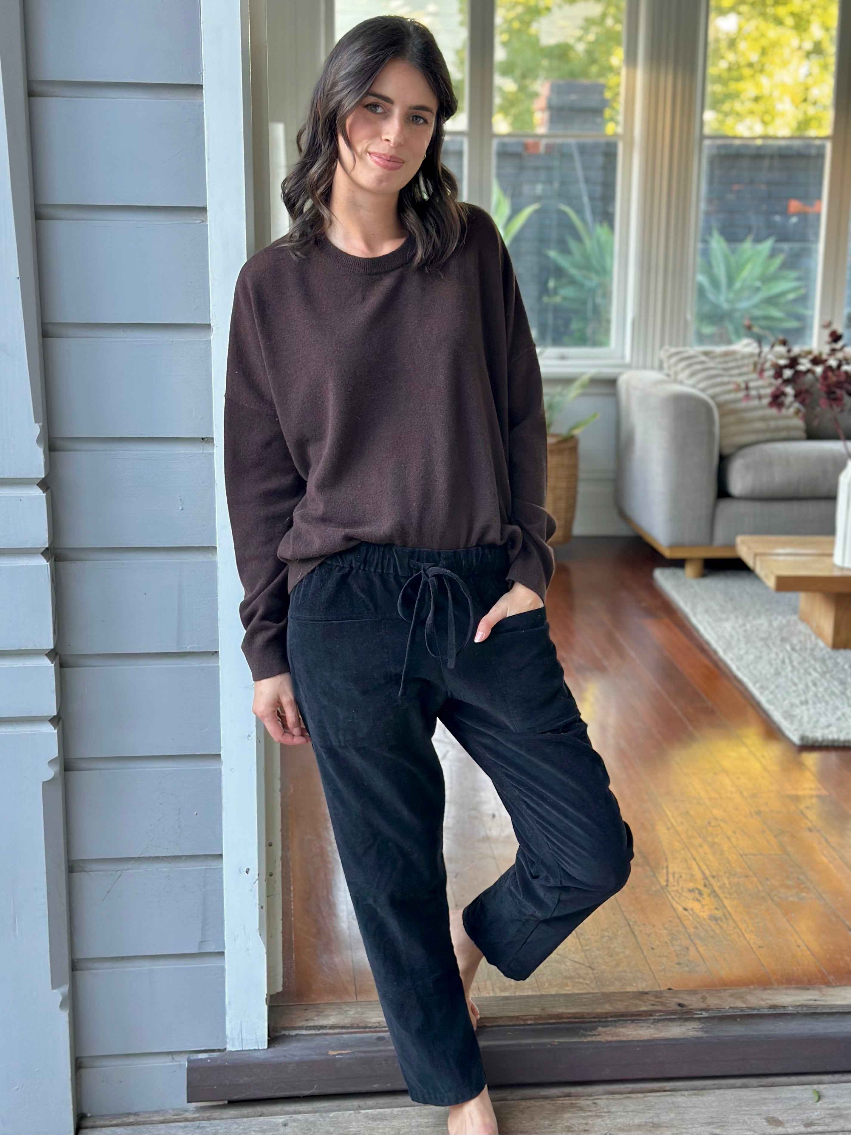 cassie crew neck knit  -chocolate cashmere