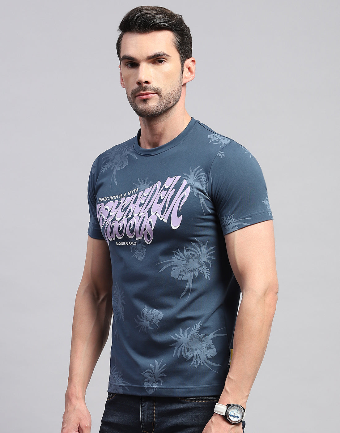 Men Blue Floral Print Round Neck Half Sleeve T-Shirt