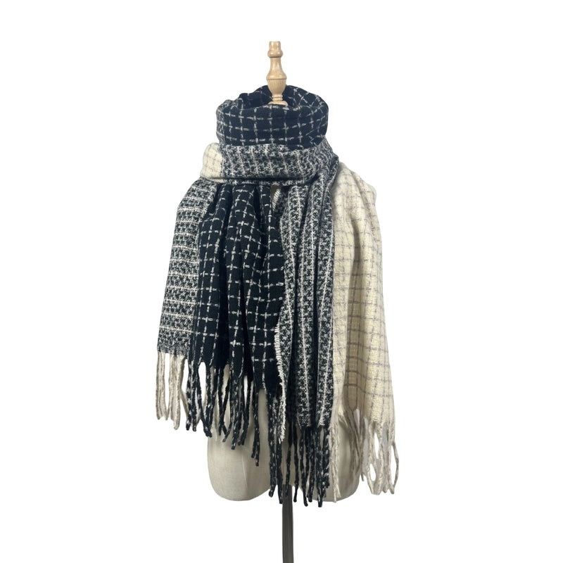 Women's Casual Solid Color Polyester Tassel Scarf
