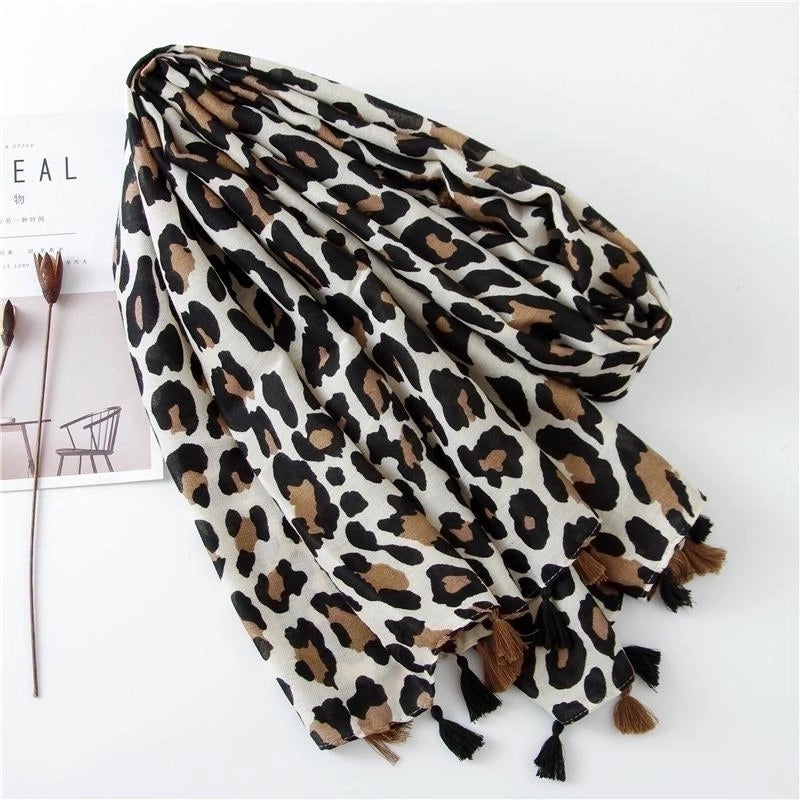 Classic Fashion Leopard Scarf Long Section Cotton And Linen Shawl
