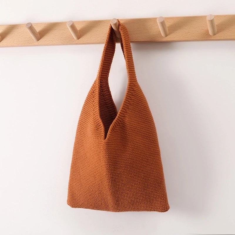 Supply New Fashion Tide Vest Knitted Handbag Korean Creative Simple Handbag