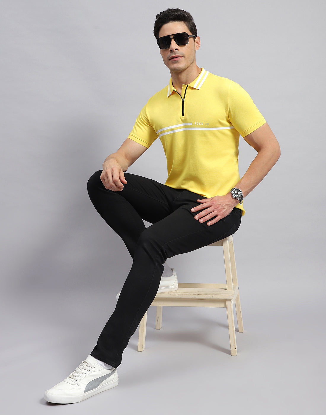 Men Yellow Solid Collar Half Sleeve T-Shirt