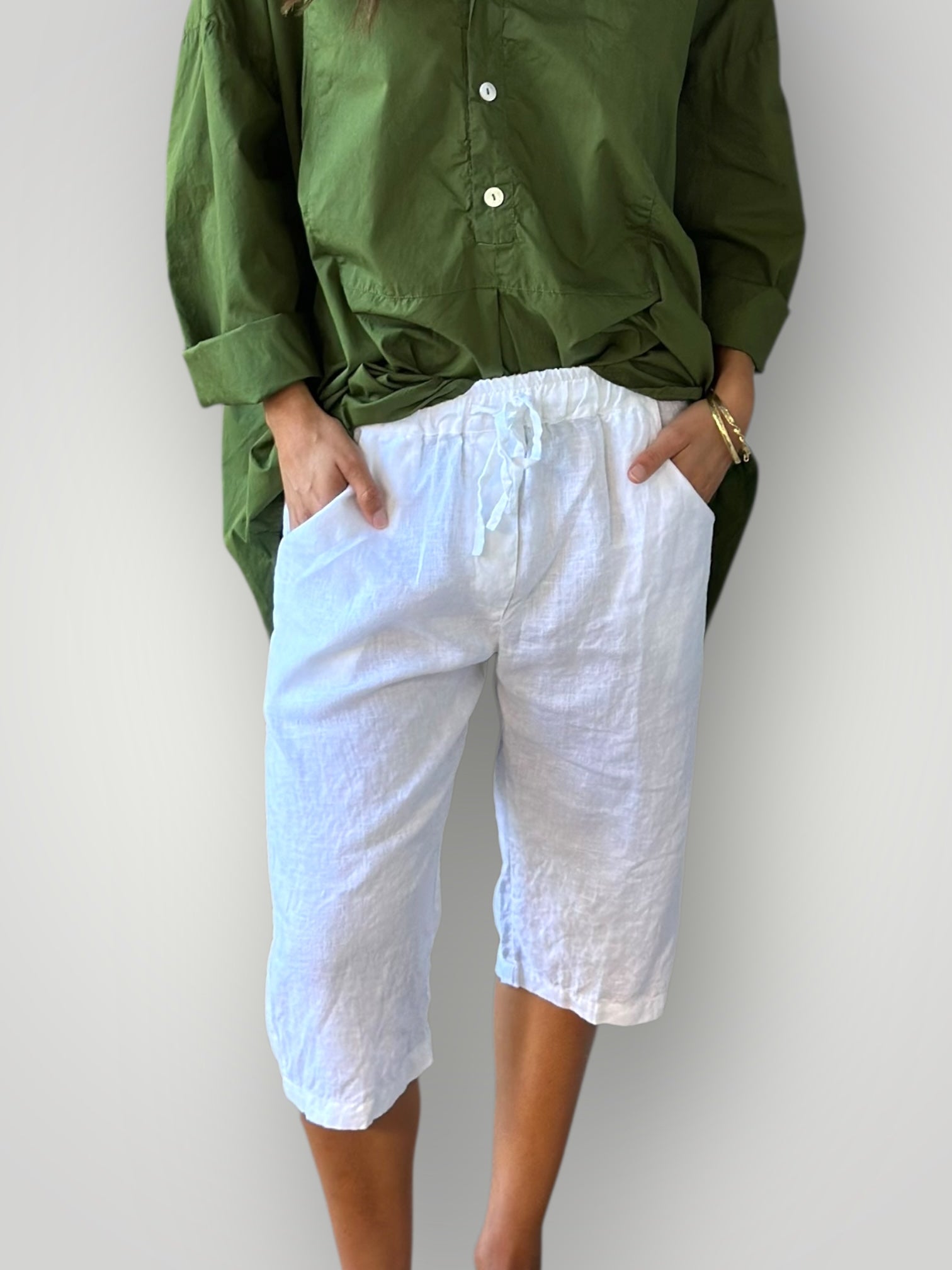 billy short-white linen
