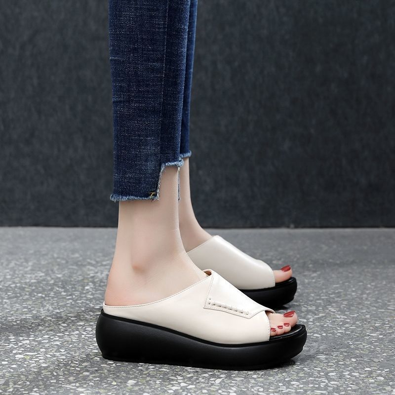 2023 WOMEN'S NEW THICK-BOTTOMED FISH MOUTH SLIPPERS