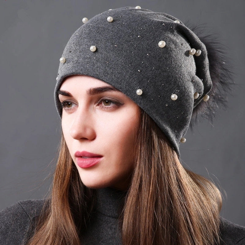 Women's Sweet Minimalist Solid Color Pom Poms Eaveless Beanie Hat