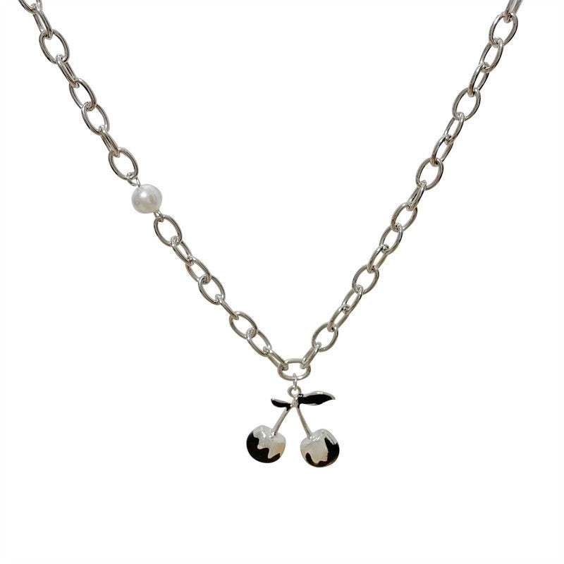 Romantic Minimalist Letter Moon Butterfly Alloy Acrylic Artificial Pearls Artificial Diamond Gold Plated Silver Plated Plating Inlay Necklace