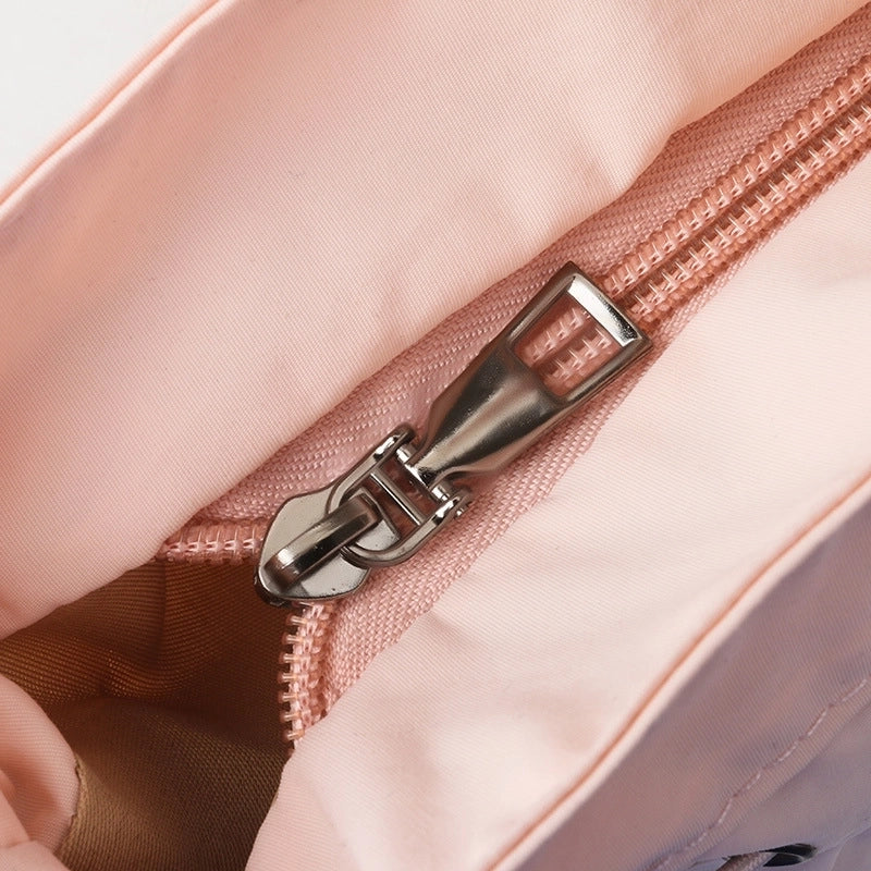 Women's Medium Nylon Solid Color Basic Classic Style Square Zipper Tote Bag