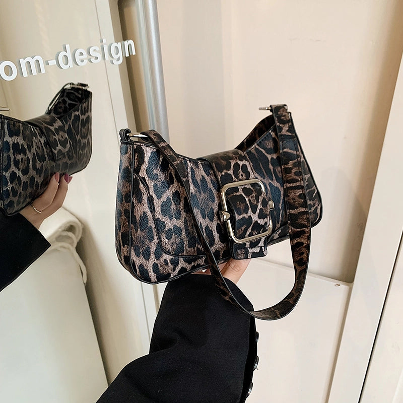 Women's Pu Leather Solid Color Streetwear Square Zipper Shoulder Bag