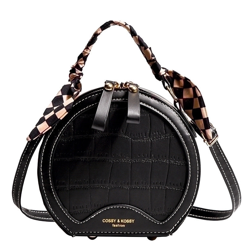 Women's Small Pu Leather Solid Color Streetwear Round Zipper Circle Bag