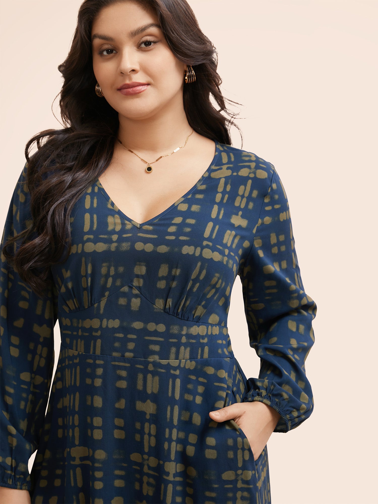 V Neck Plaid Lantern Sleeve Dress