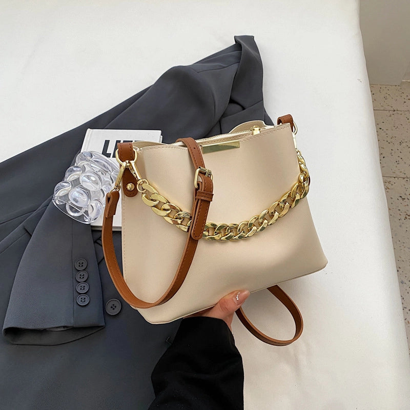 Women's Medium Pu Leather Solid Color Streetwear Bucket Magnetic Buckle Crossbody Bag