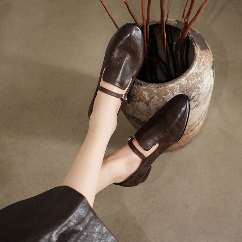 Retro Style Horse Leather Handmade Flat Shoes Mary Janes Low Heel in Black/Brown