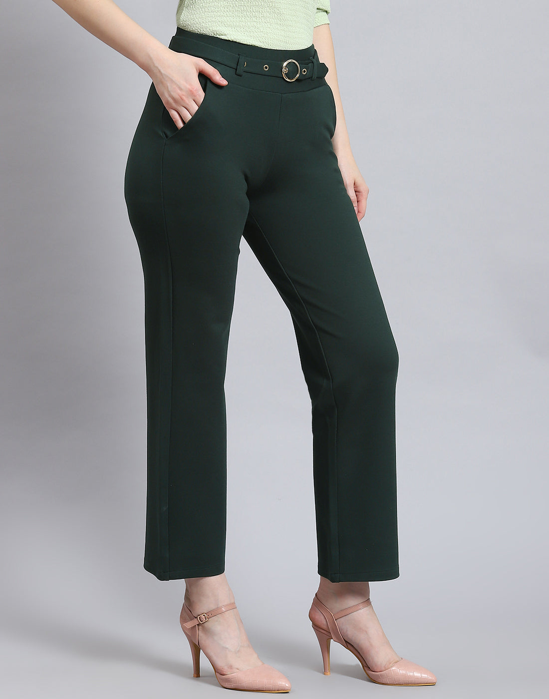 Women Green Solid Regular Fit Jegging