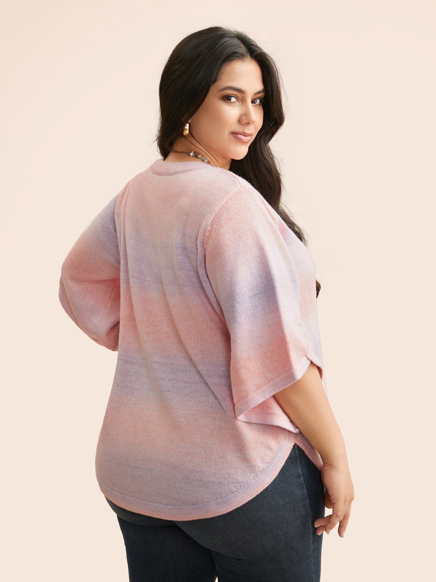 Ombre Round Neck Curved Hem Pullover