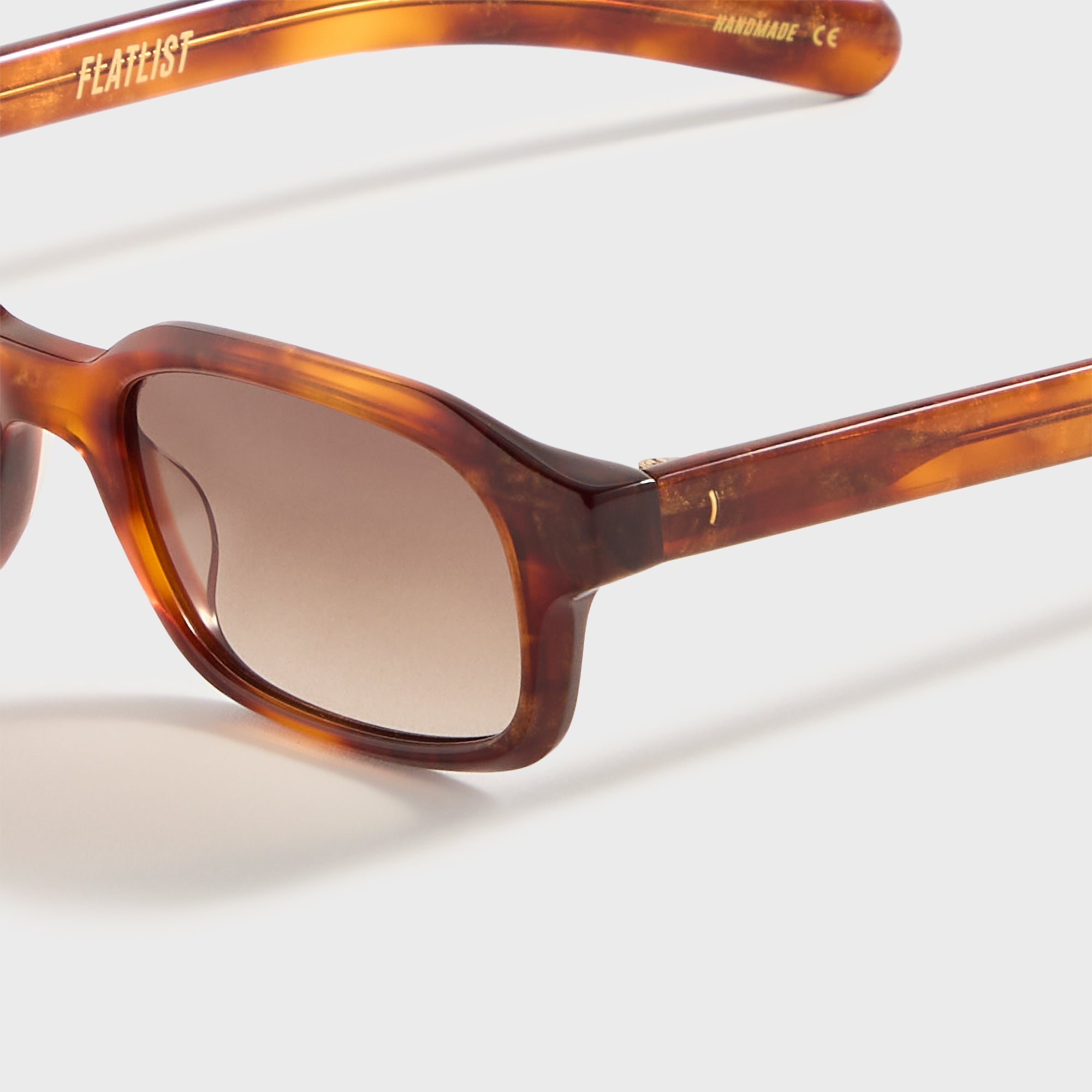 Flatlist Hanky - Shimmery Horn / Brown Gradient Lens