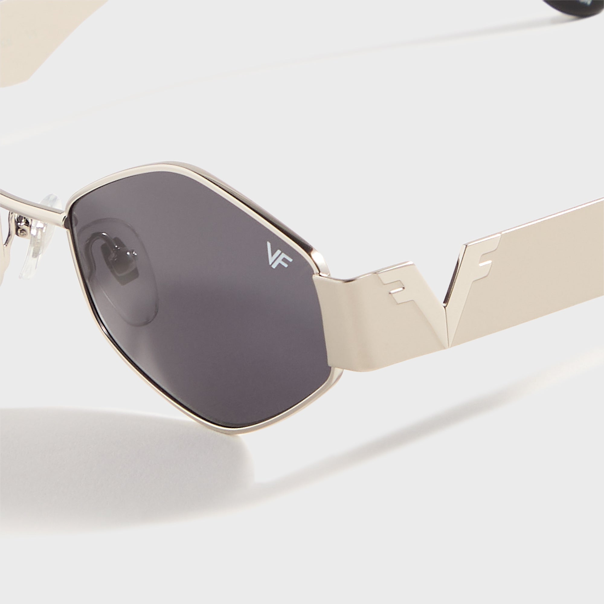Vintage Frames Cypher 2 24KT - White Gold / Black