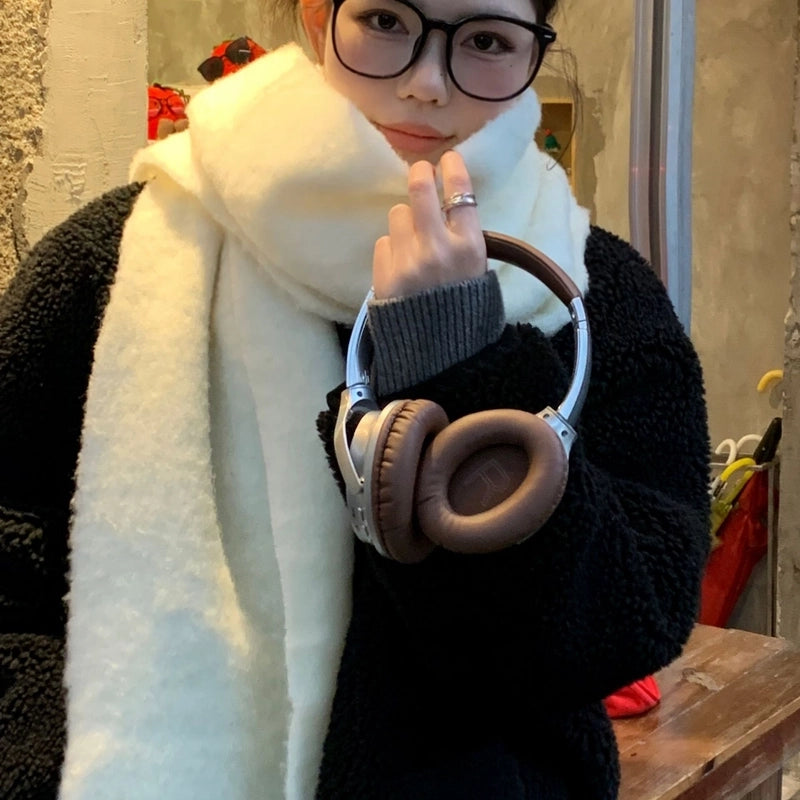 Women's Sweet Minimalist Solid Color Nylon Tassel Scarf