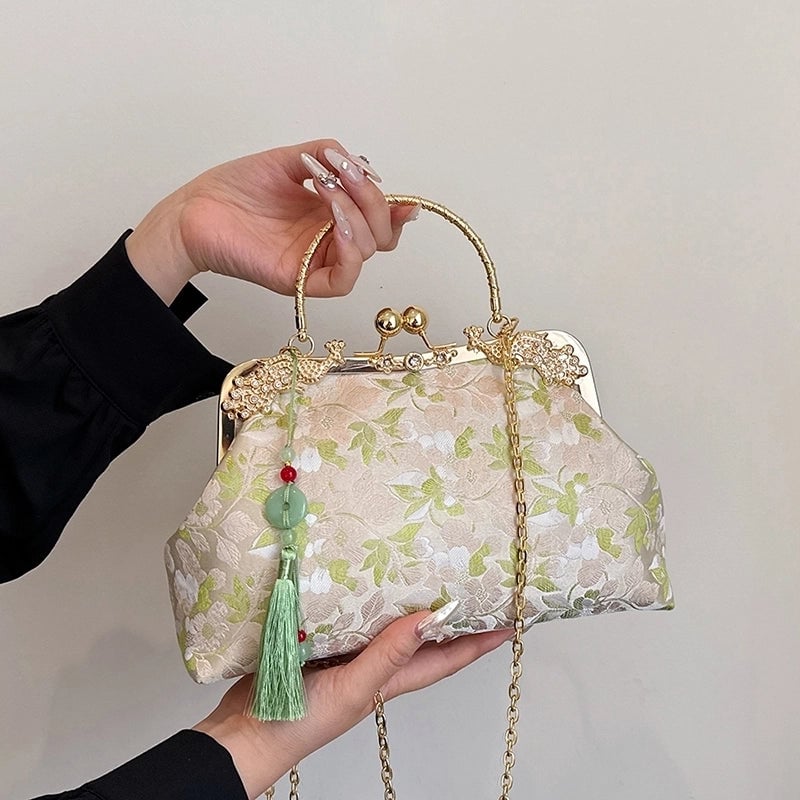 Women's Medium Pu Leather Flower Elegant Classic Style Sewing Thread Shell Clasp Frame Crossbody Bag