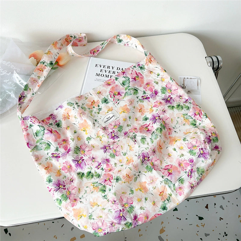 Women's Medium Polyester Floral Elegant Streetwear Square Open Underarm Bag