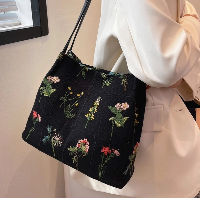 Women's Canvas Flower Vintage Style Bucket Magnetic Buckle Shoulder Bag
